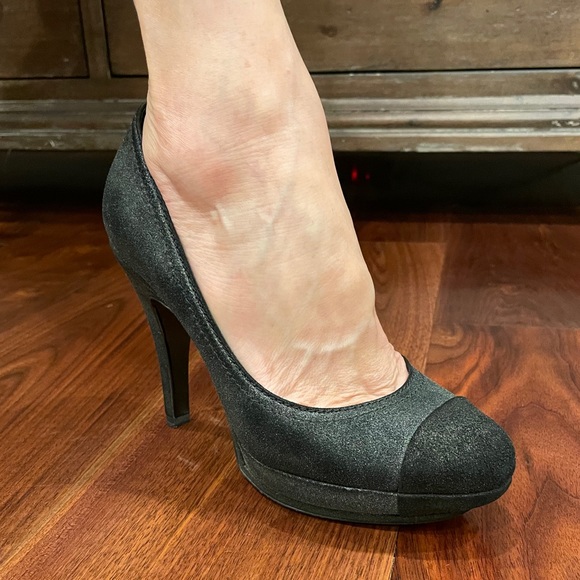 CHANEL CC Logo Metallic Suede Pumps Size 37 - Picture 16 of 16